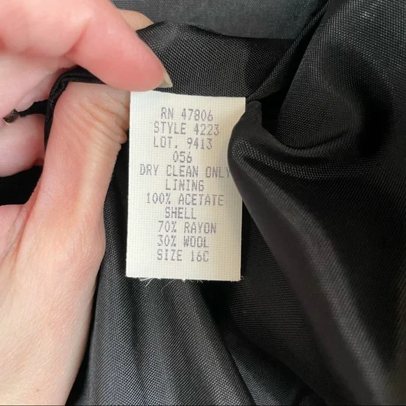 Oleg Cassini Wool Blend Blazer/Skirt Set Size 16 - Picture 8 of 16